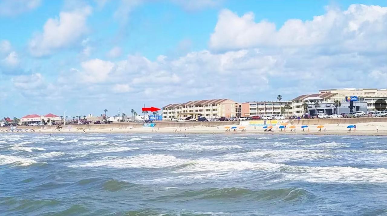 Front Retreat - Ocean View - Across St - Newly Renovated - 2 Heated Pools - Hot Tubs - Tennis - Gym - Kids Pool - Bbq *
